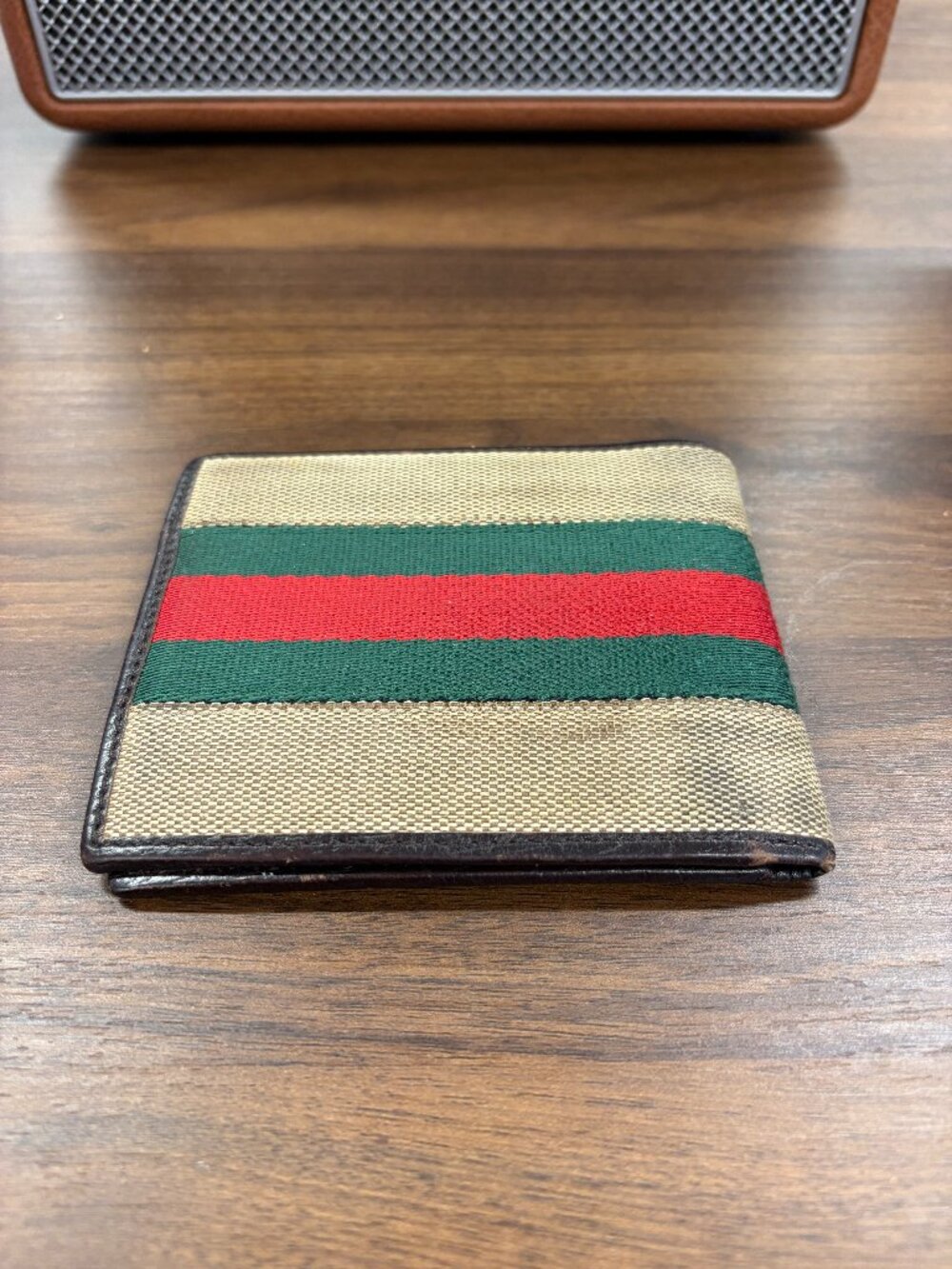 Gucci Men's Striped Bifold Wallet + Extremely Rare
